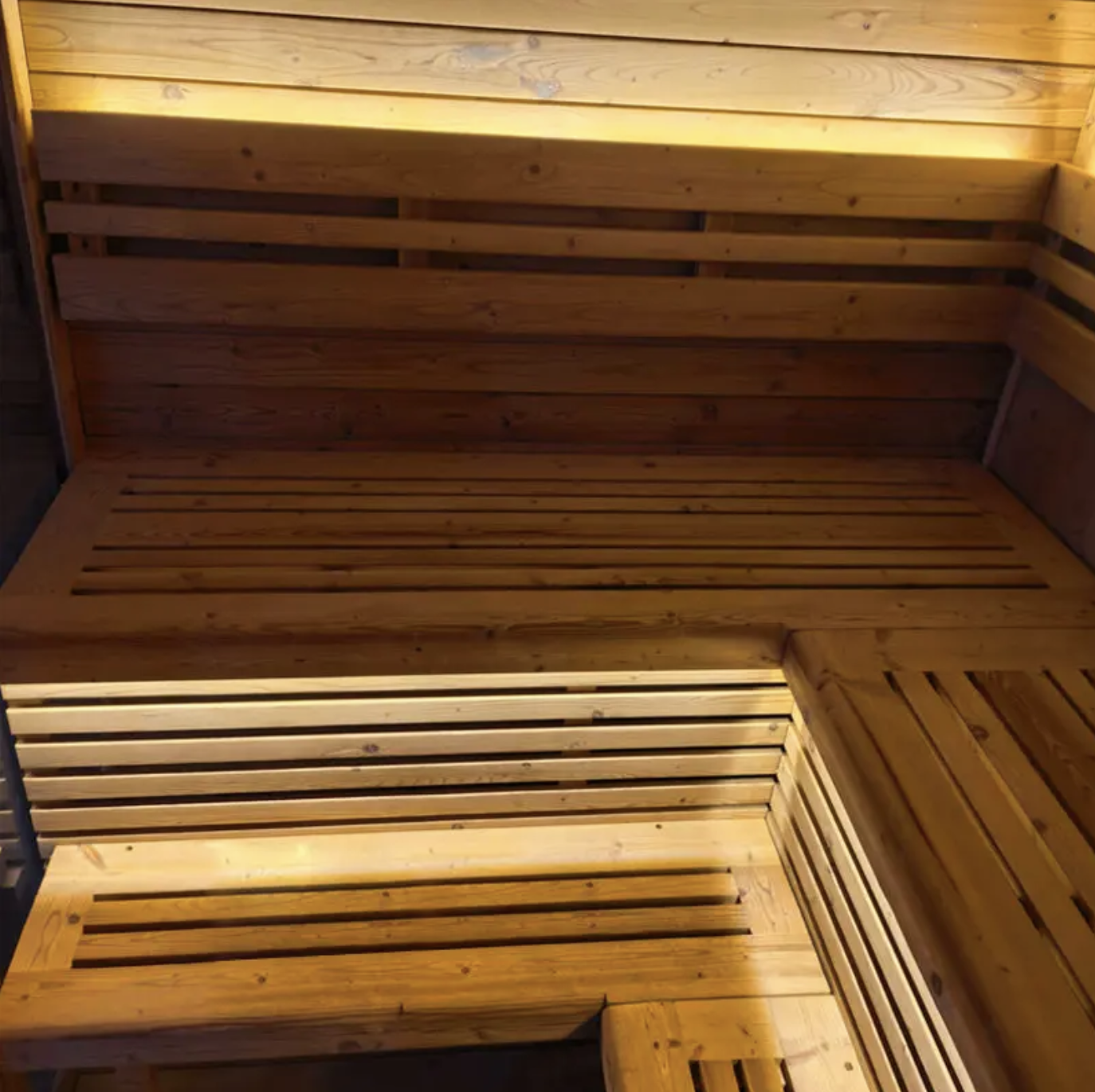 Max Heater Thermo-Spruce Black Cube Outdoor Sauna – A Premium 4-6 Person Wellness Haven-10